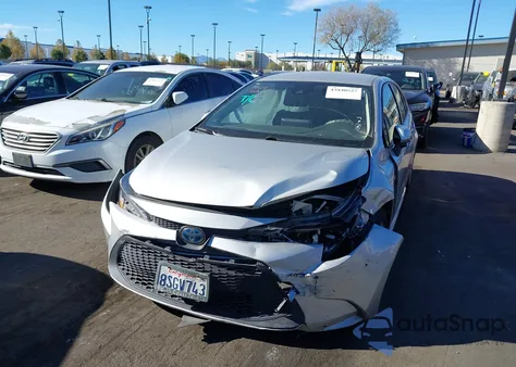 2021 Toyota Corolla Hybrid Le z USA, uszkodzony, nr VIN JTDEAMDE8MJ000828